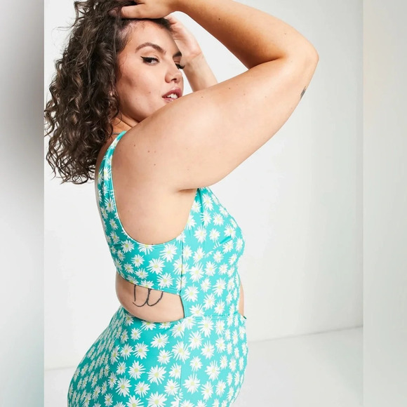 Peek & Beau Curve Tie Front Cut Out Swimsuit Green Sunflower Plus Size 20 NWT - Picture 2 of 9